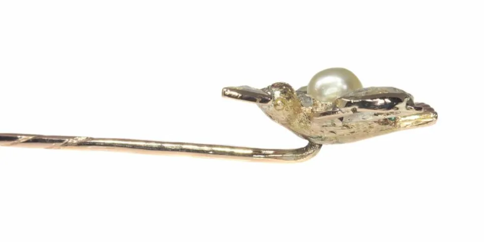 Broche en or avec diamants