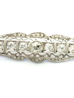 Broche en or blanc et diamants