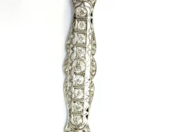 Broche en or blanc et diamants