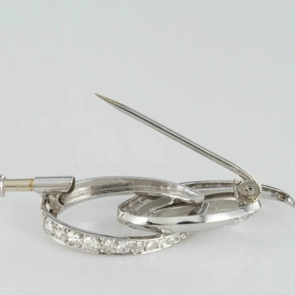 Broche en or blanc et diamants