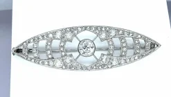 Broche en or blanc et platine sertie de diamants vers 1900