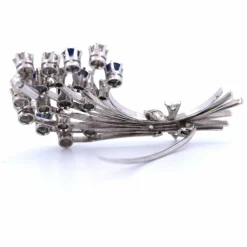 BROCHE EN OR BLANC 18KT - SAPHIRS ET DIAMANTS