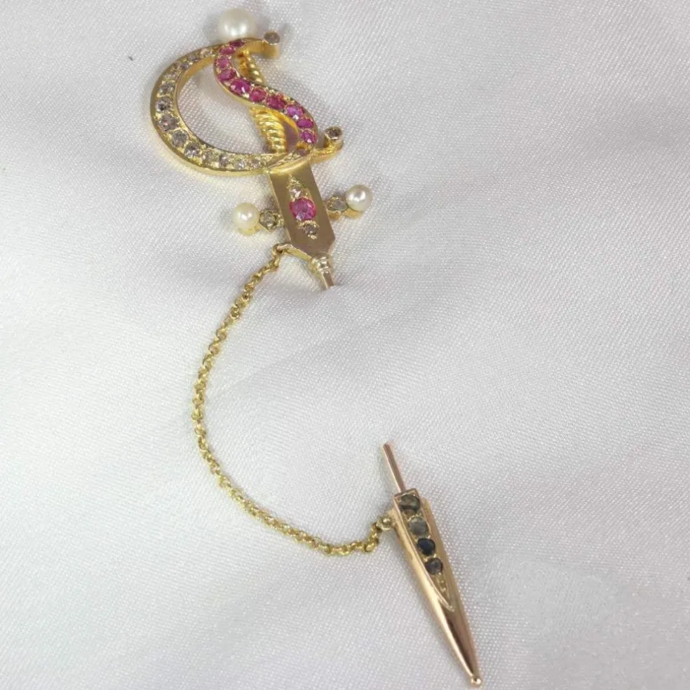 Broche en or et diamants