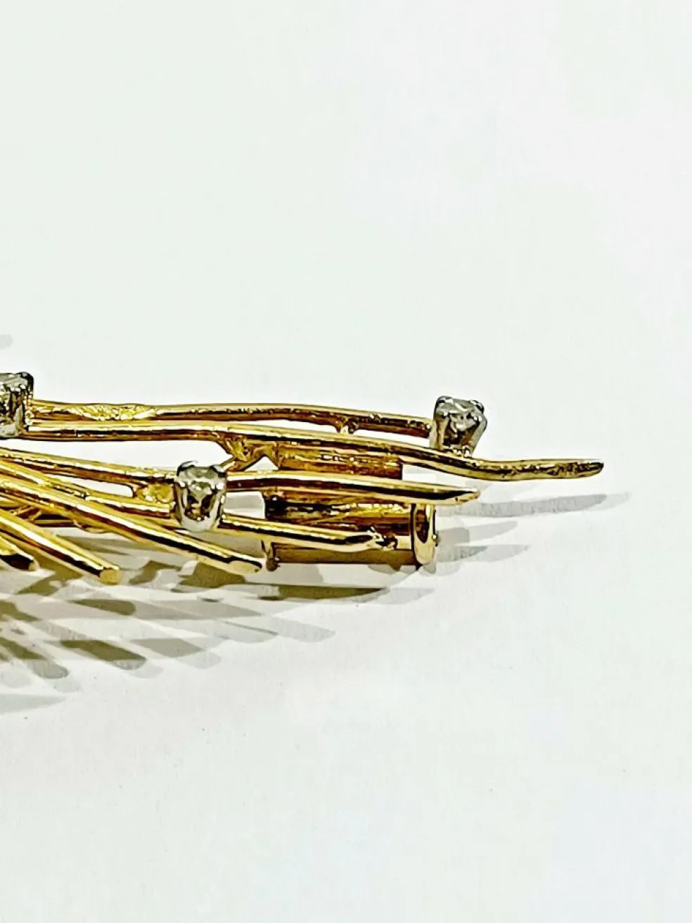 Broche en or et diamants