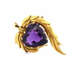 Broche en or jaune et améthyste des années 1940