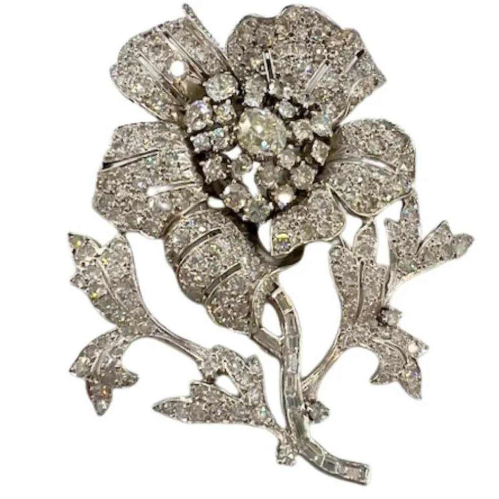 Broche en platine avec diamants de la période 1950-1945