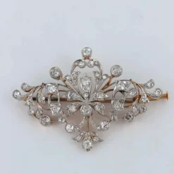 Broche en platine et diamants
