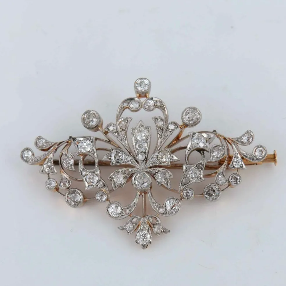 Broche en platine et diamants