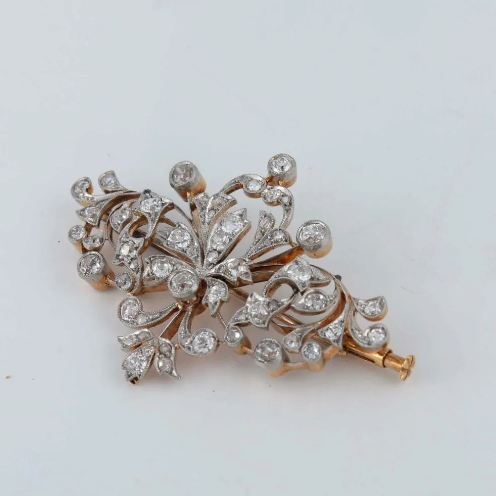 Broche en platine et diamants