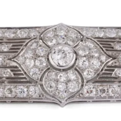 Broche en platine et diamants