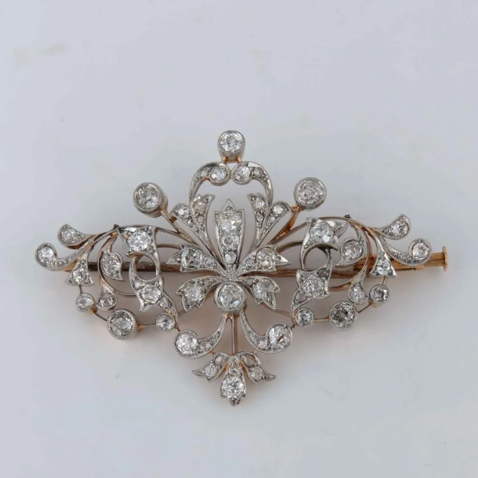 Broche en platine et diamants