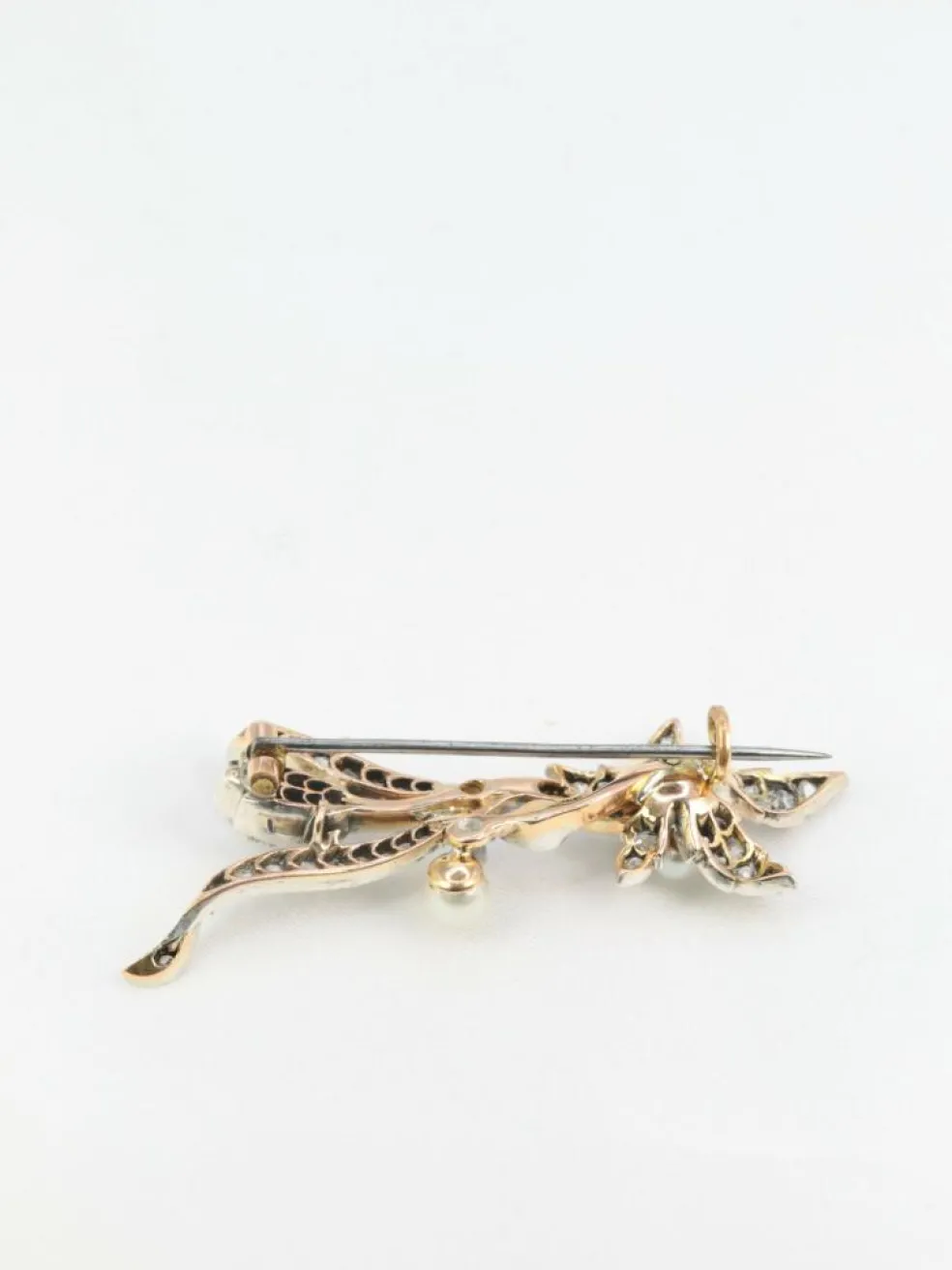 Broche Erable en Or, Diamants, et Perles Fines