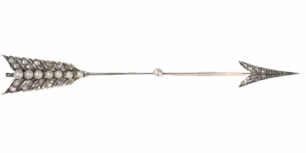 Broche flèche diamant