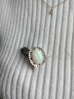 Broche Fleur Opale