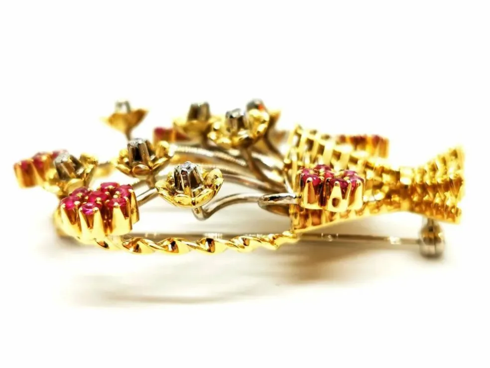 Broche Fleur Or jaune Rubis
