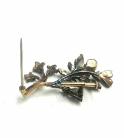 Broche florale en diamant. Italie, vers 1920