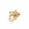 Broche florale en or rose et diamant