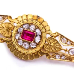 Broche ISABELINE or diamants et rubis