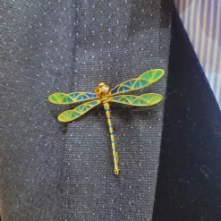 Broche libellule en or jaune avec émail