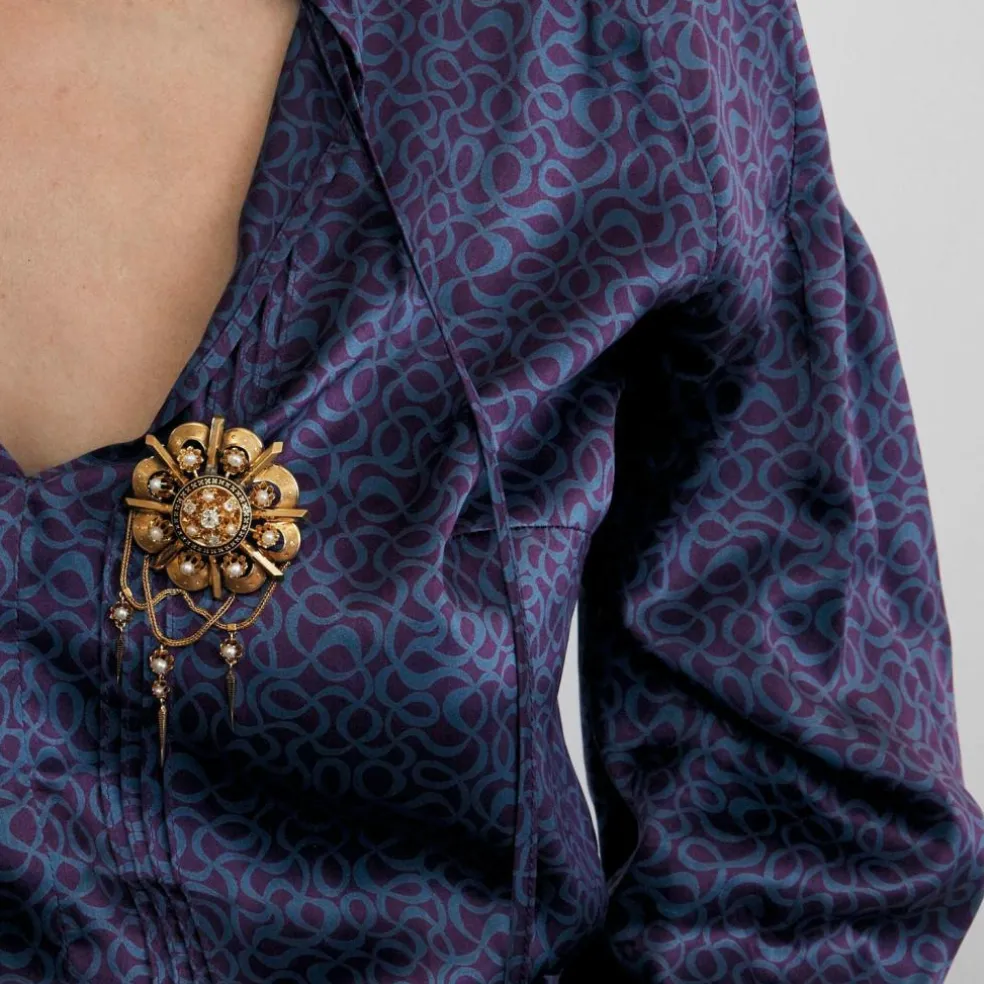 Broche Napoléon III or jaune guilloché avec diamants
