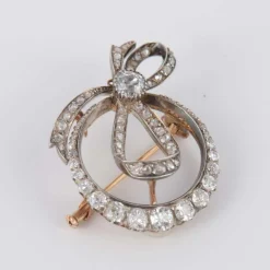 Broche Noeud Diamants
