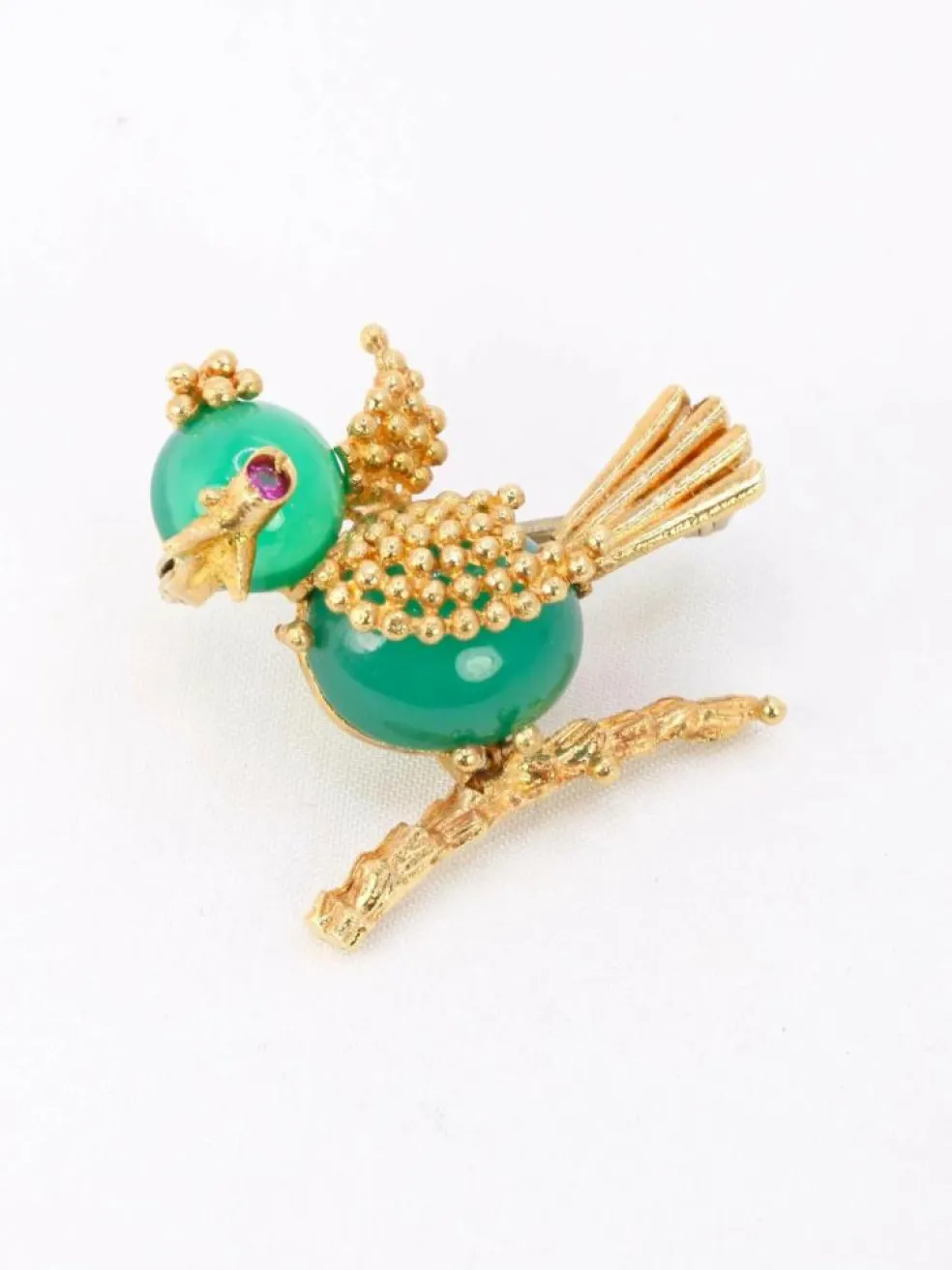 Broche oiseau vintage or jaune chrysoprase rubis
