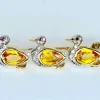 Broche or, 3 canards en saphirs jaunes , diamants et rubis