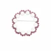 Broche or blanc sertie de perles de culture et saphirs roses