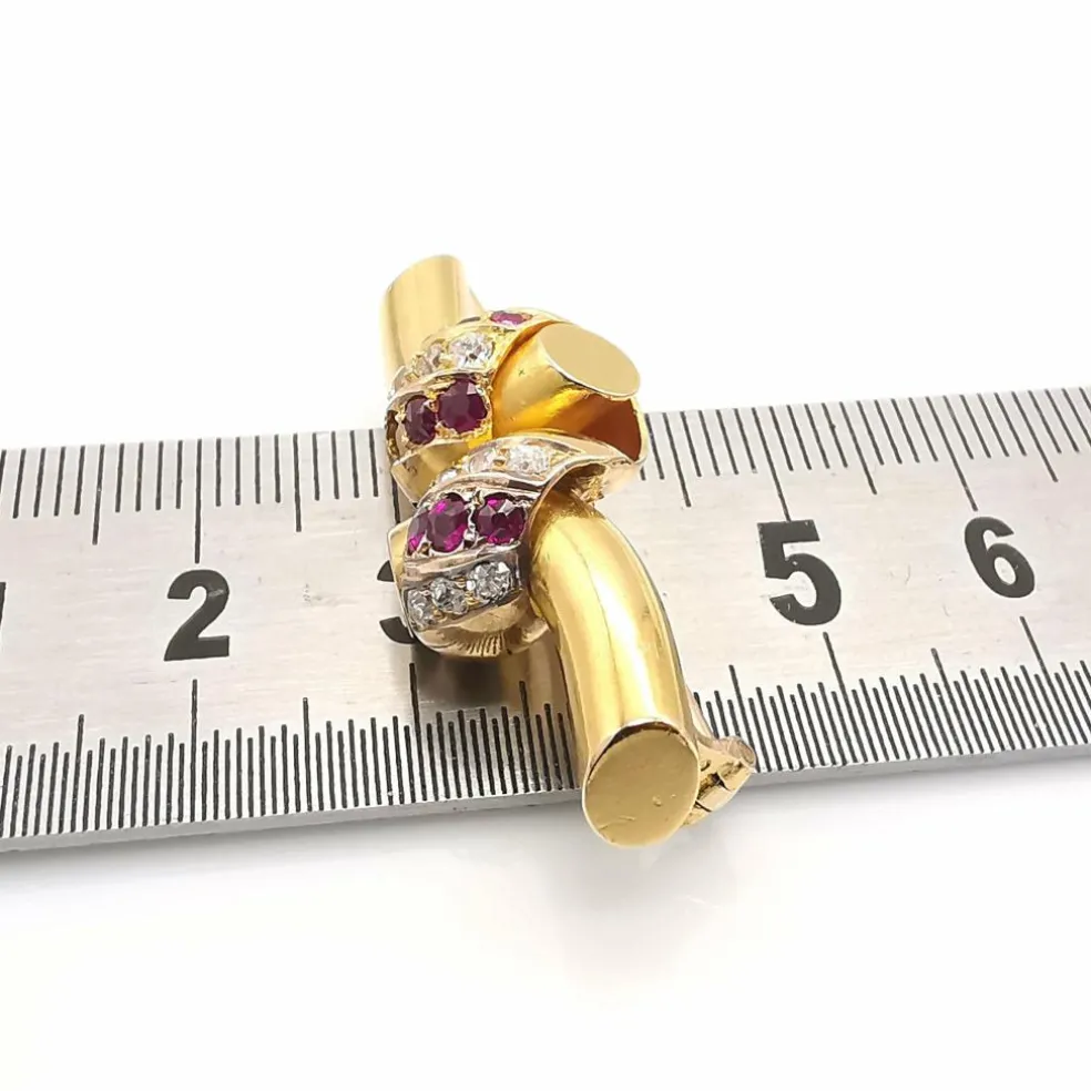 Broche or diamants et rubis