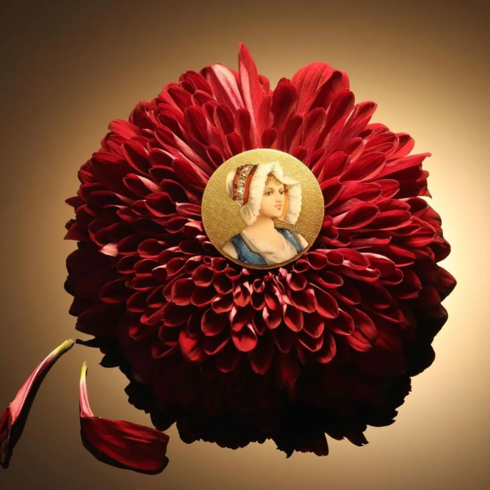 Broche or jaune, diamants