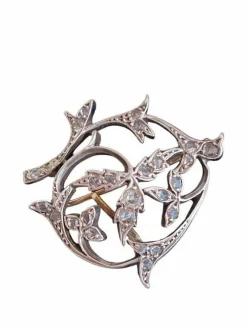 Broche or jaune diamants aux motifs végétaux fin XIXème siècle