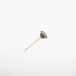 Broche Or jaune, diamants, rubis
