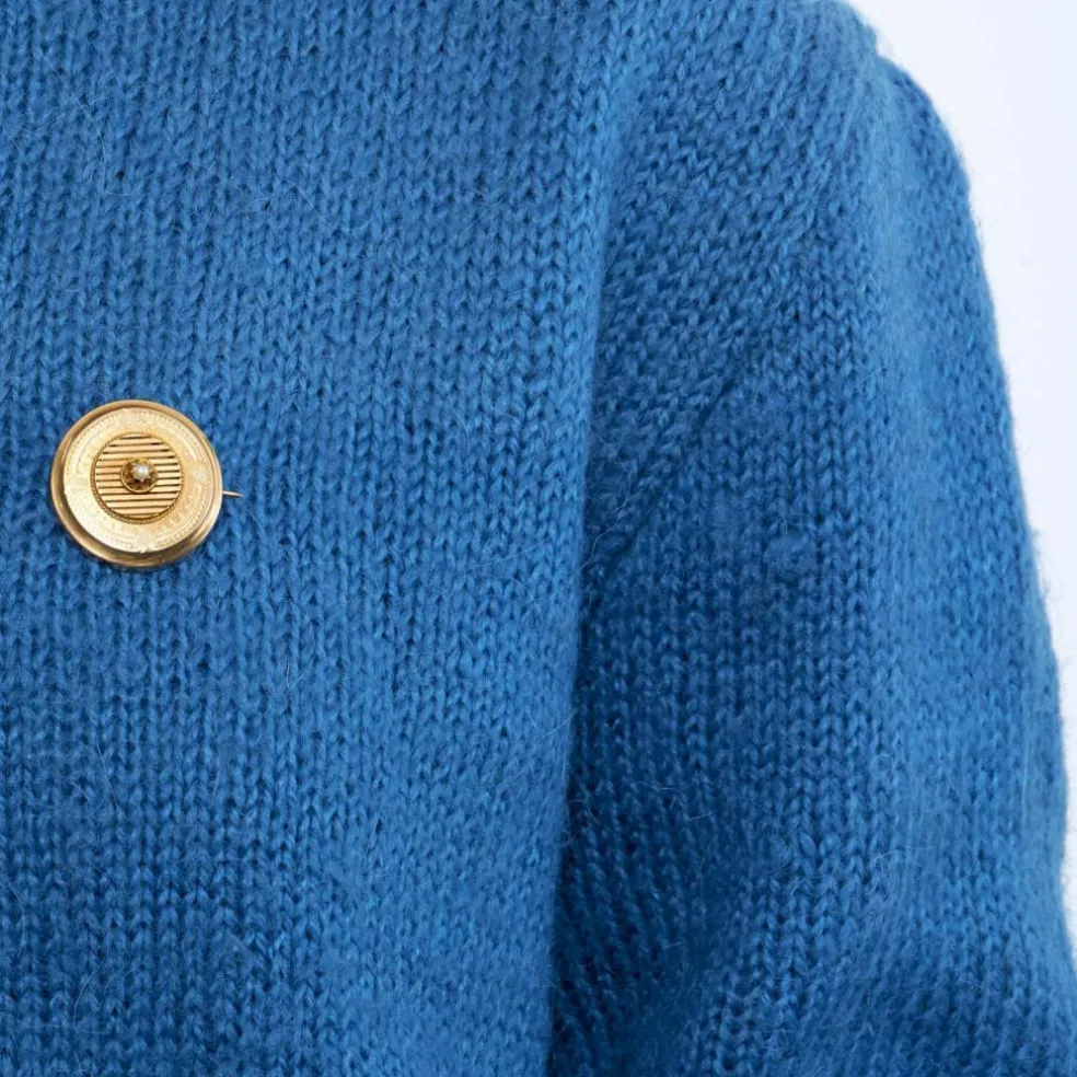 Broche or jaune guilloché et perle