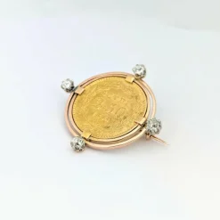 Broche or jaune Médaille Pape diamants