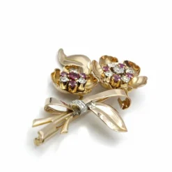 Broche or, platine, diamants, rubis