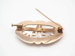Broche or rose et nacre