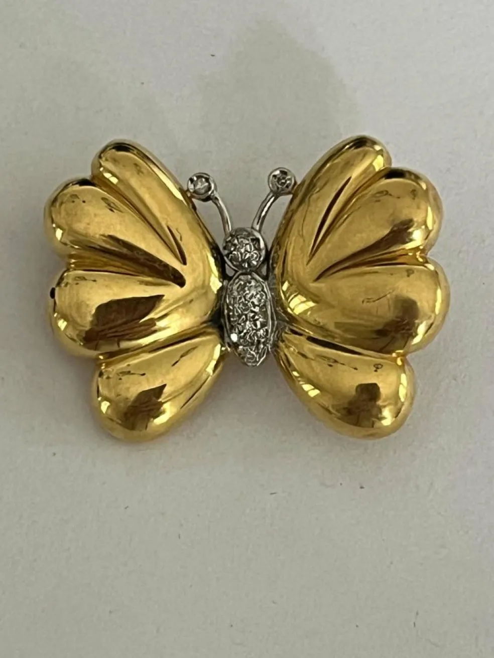 Broche Papillon or jaune et blanc diamants