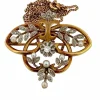 Broche Pendentif ancien or jaune, perles, diamants