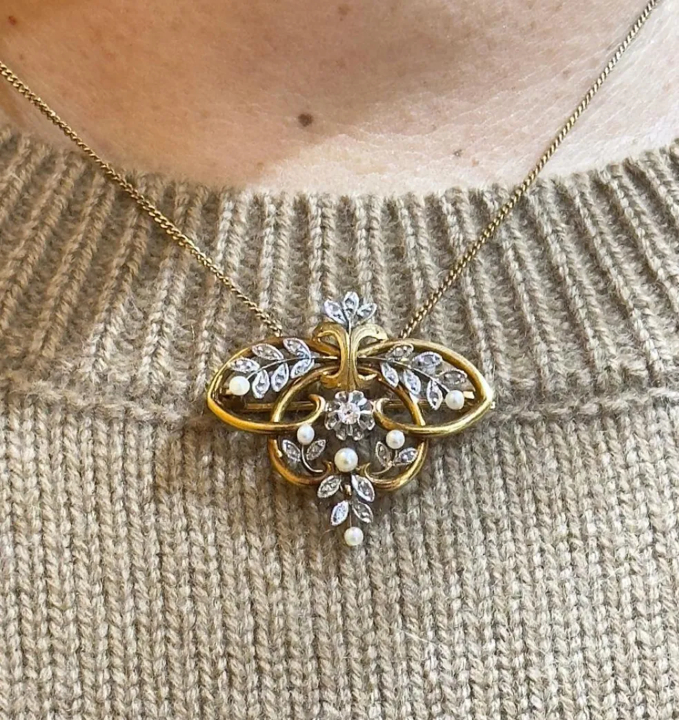 Broche Pendentif ancien or jaune, perles, diamants
