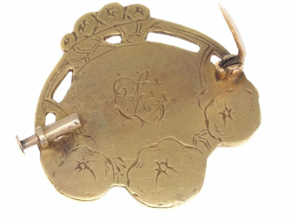 Broche épingle en or
