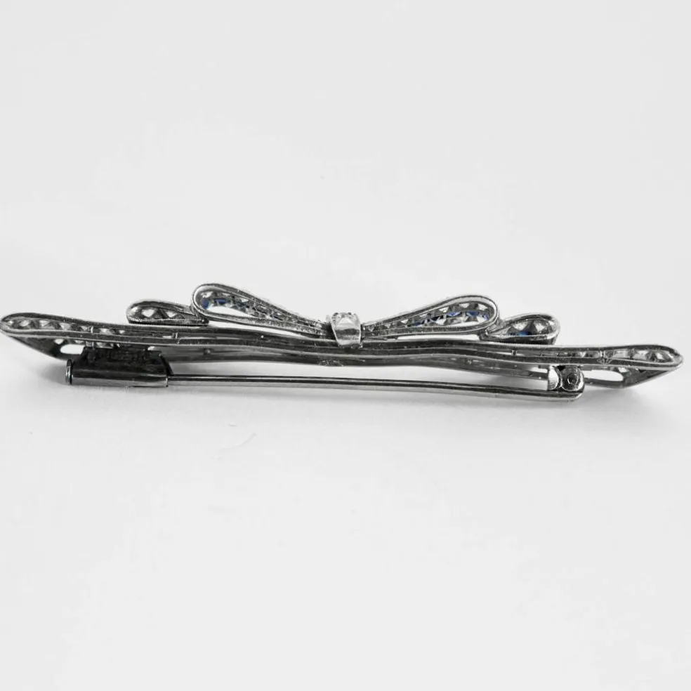 Broche ruban, diamants et saphirs