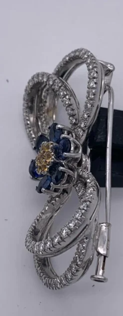 Broche saphir et diamants