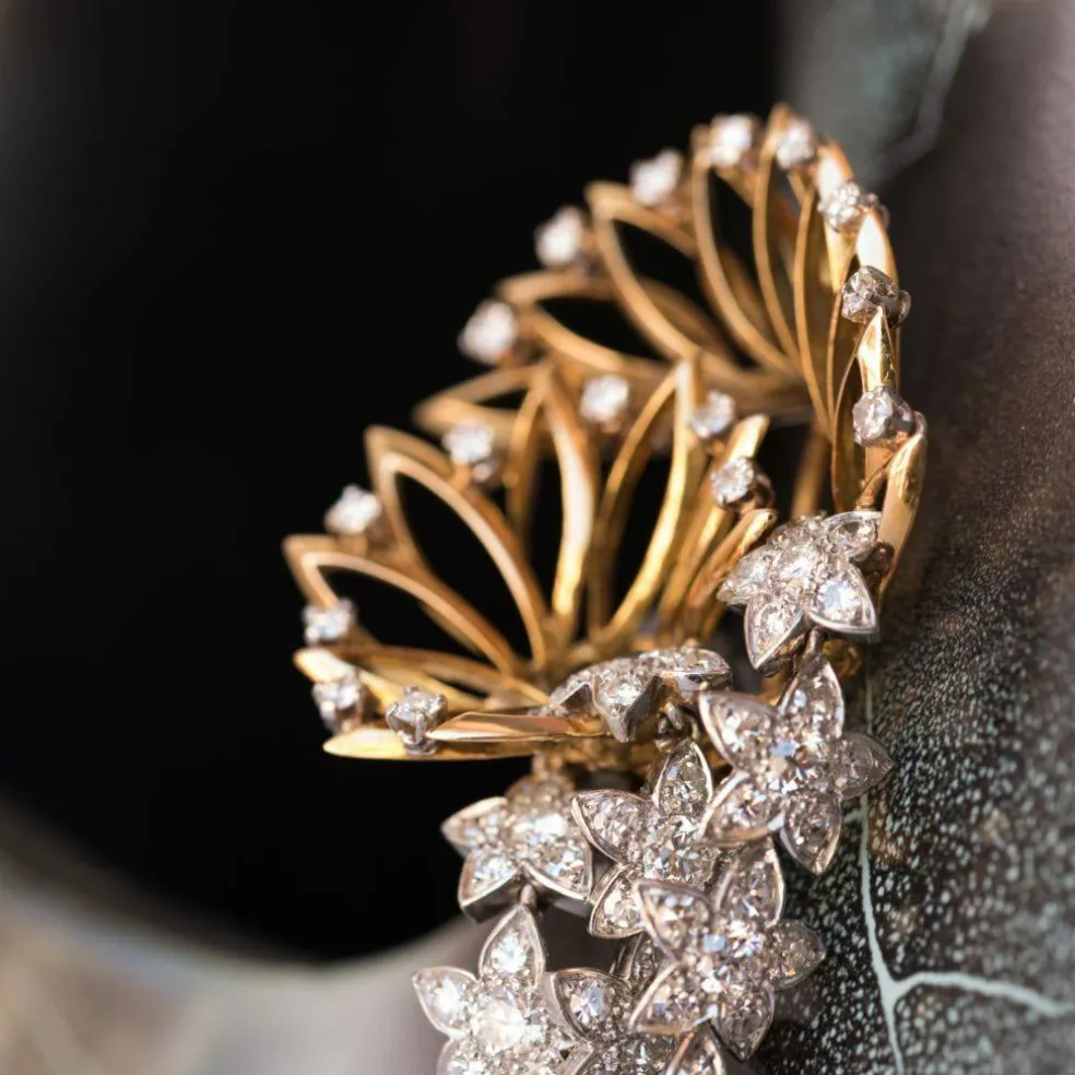 Broche étoiles diamants