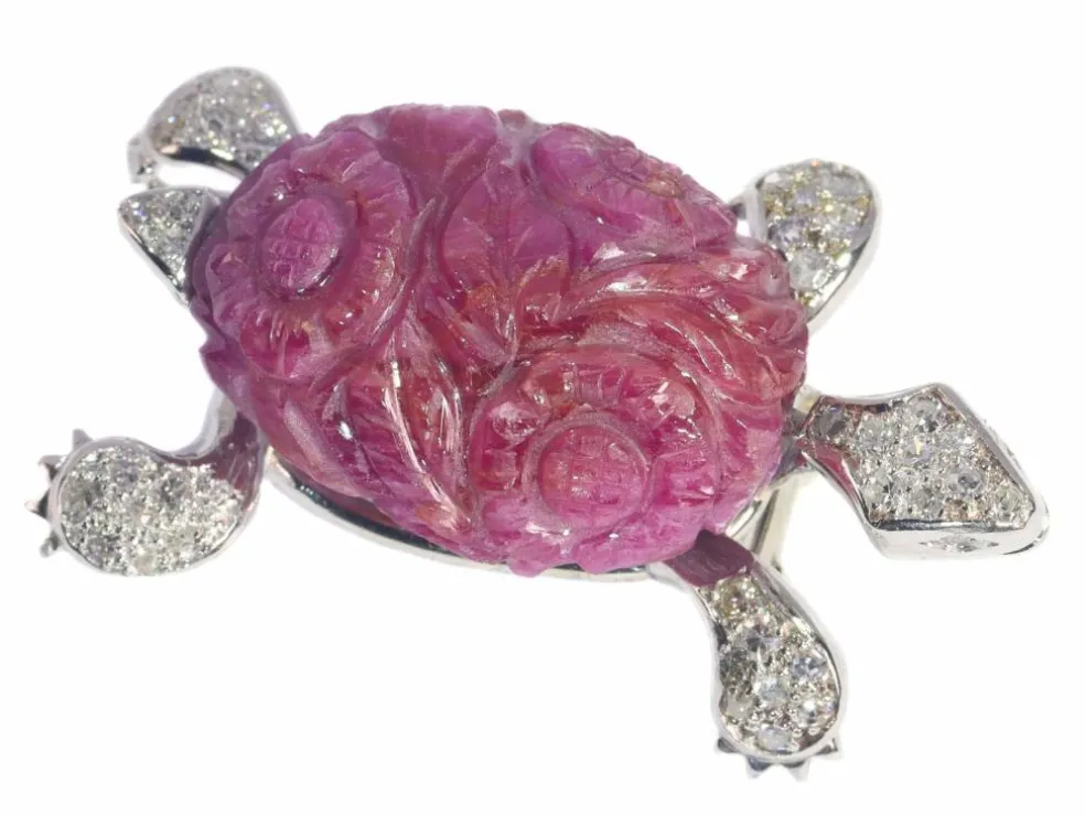 Broche tortue, diamants, rubis