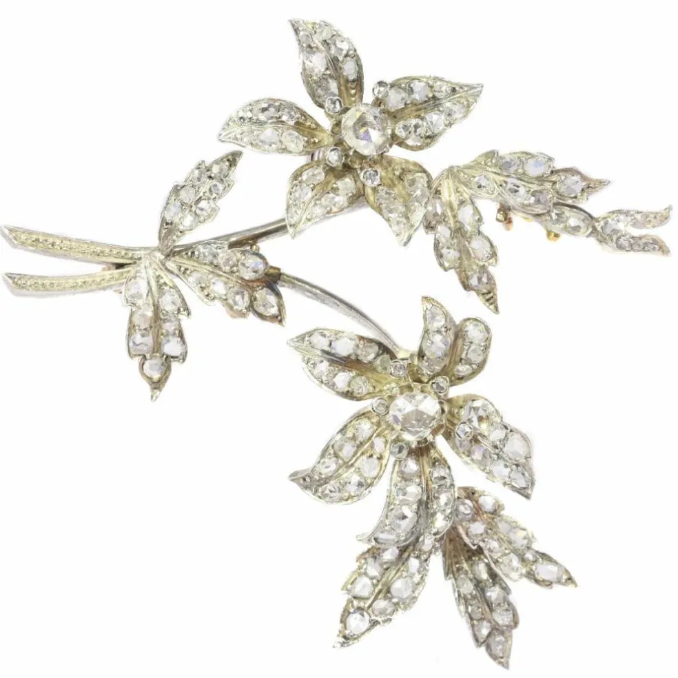 Broche trembleuse sertie de diamants