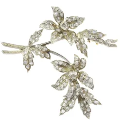 Broche trembleuse sertie de diamants