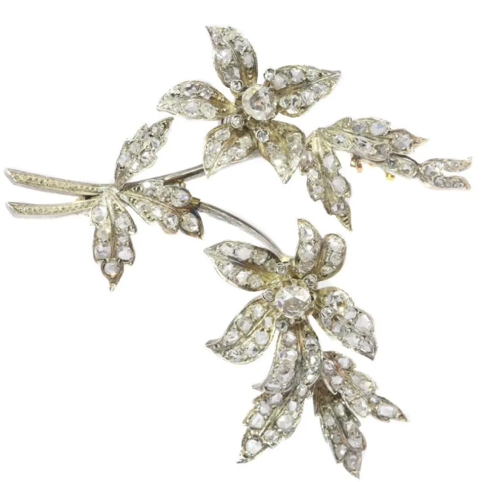 Broche trembleuse sertie de diamants