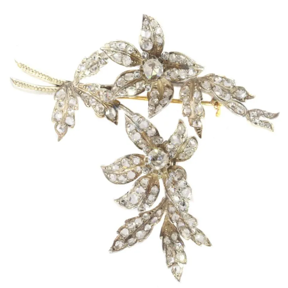 Broche trembleuse sertie de diamants