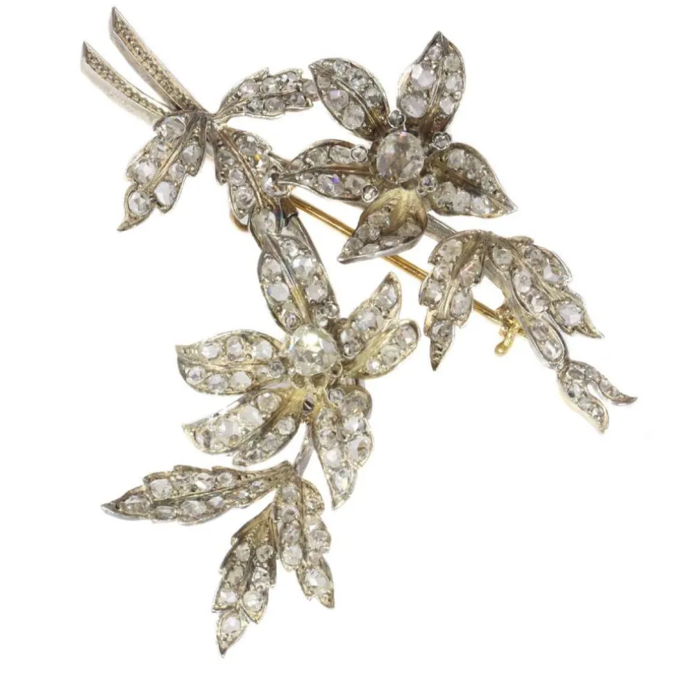 Broche trembleuse sertie de diamants