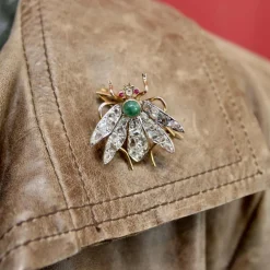 Broche victorienne en or avec diamants taille rose et insecte tremblant